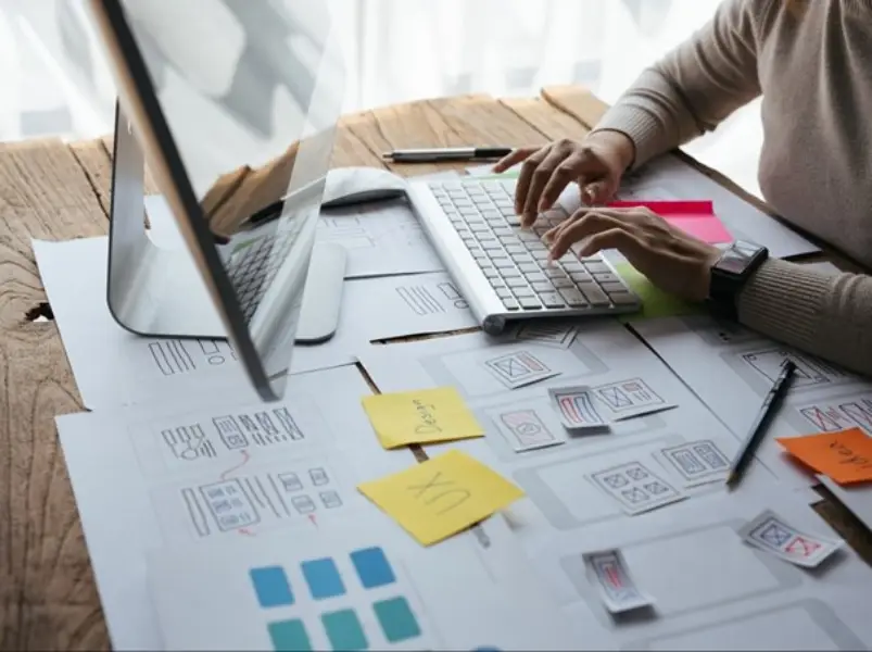 ویژگی‌های کلیدی که یک شرکت طراحی سایت خبری در تهران باید ارائه دهد